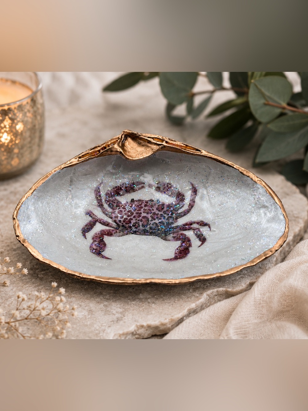 Decorative Crab Shell Resin Trinket Dish in Pearl White and Rose Gold